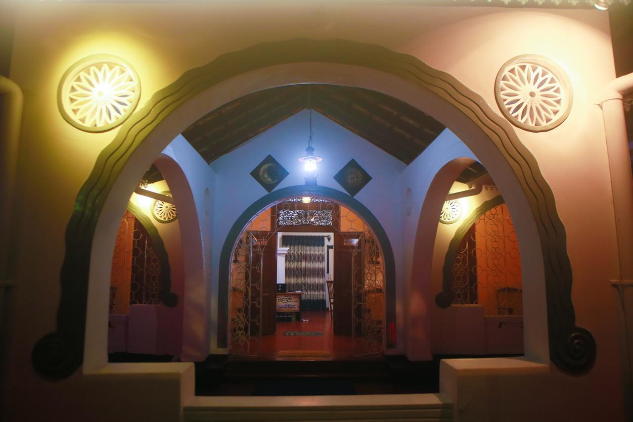 Walawwa Dutch House Hotel Ja-Ela Exterior foto