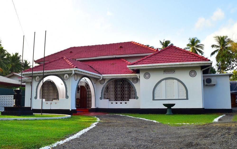 Walawwa Dutch House Hotel Ja-Ela Exterior foto